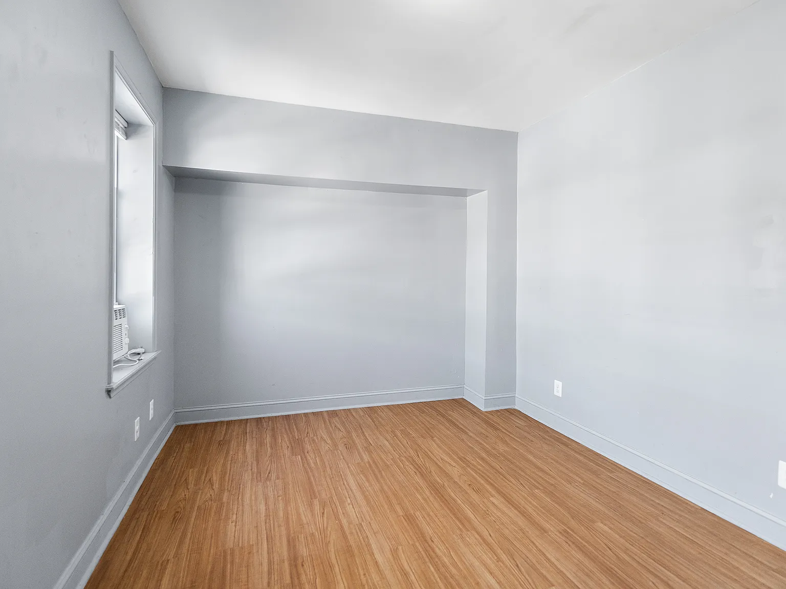 4 bed, 1290 sqft, $1,800 — Photo 3