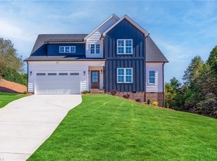 124 Mountain Ridge Ct, King, NC 27021