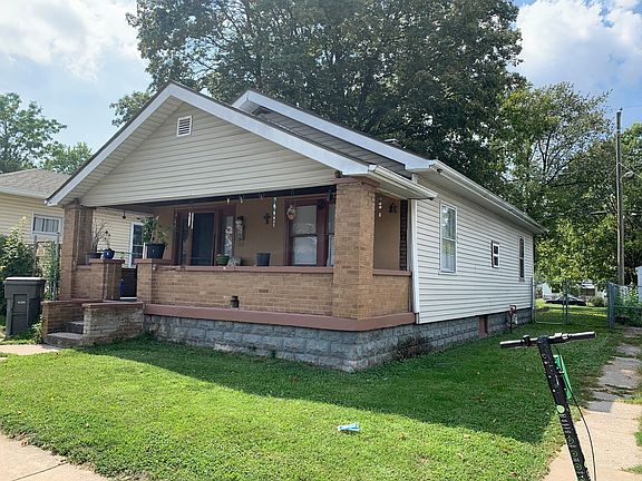 3rd image of 330 S Rural St