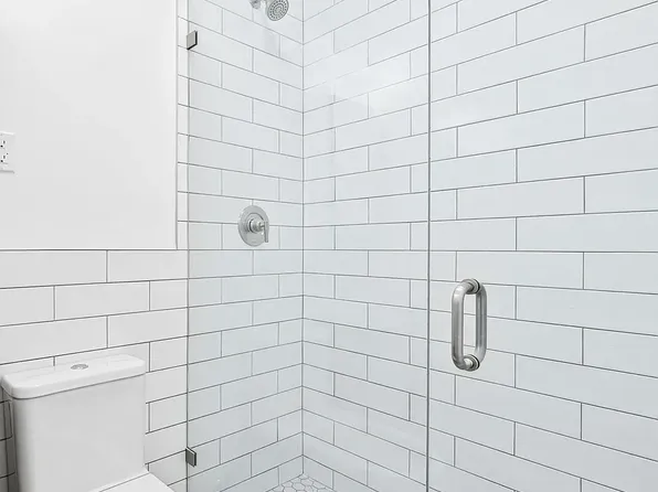 36 South Oxford Street image 4 of 7