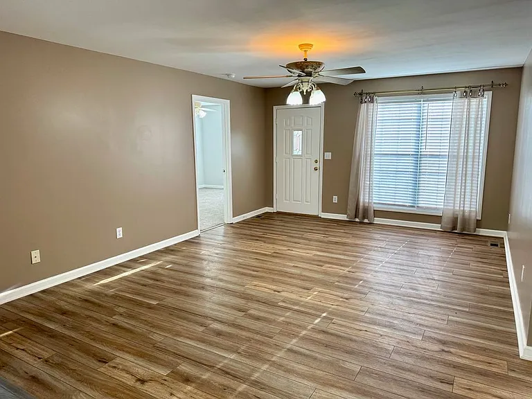 828 Mulberry Dr — Photo 36