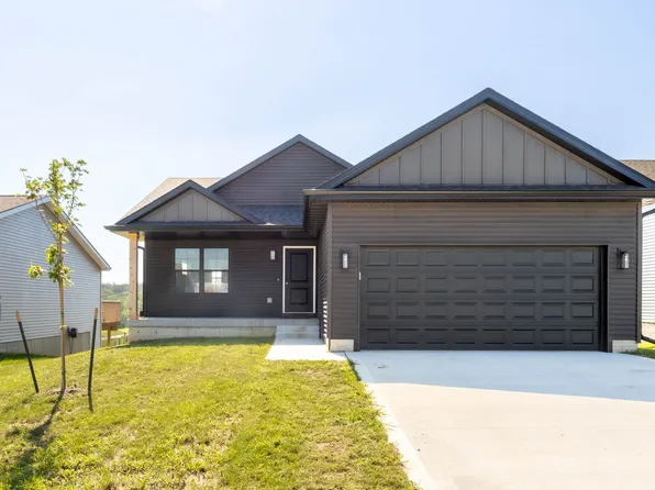 305 S Valley View Dr, Norwalk, IA 50211