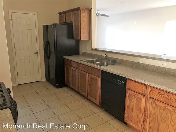 3rd image of 1721 Winton Dr