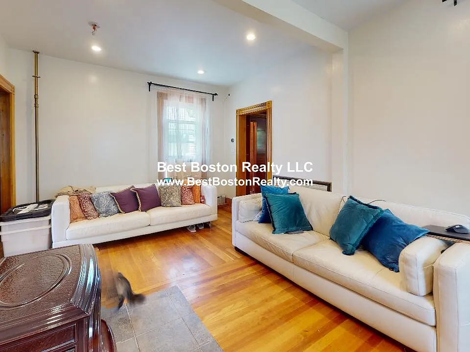 18 Nashua St #3