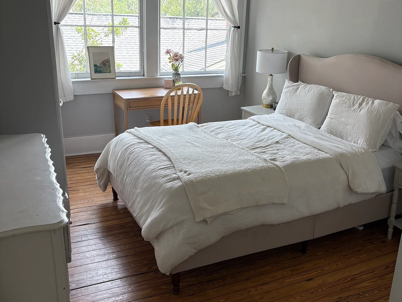 2 bed, 1040 sqft, $3,600 — Photo 2