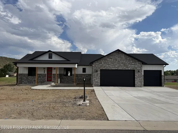 950 SE Fairway Dr, Cedaredge, CO 81413