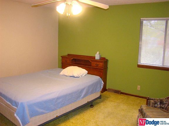 4th image of 4847 S 102nd St