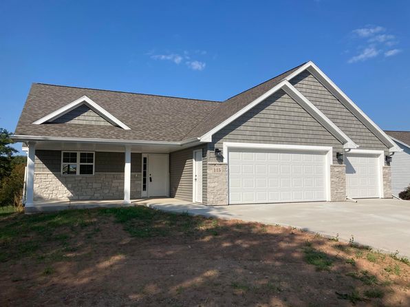 115 E Ridge Rd, New London, WI 54961