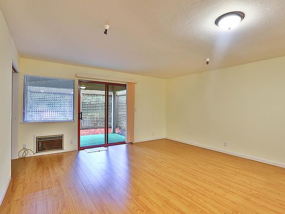 5th image of 443 Alberto Way Unit B116