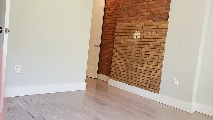 Rented by The Hamilton Group | media 7