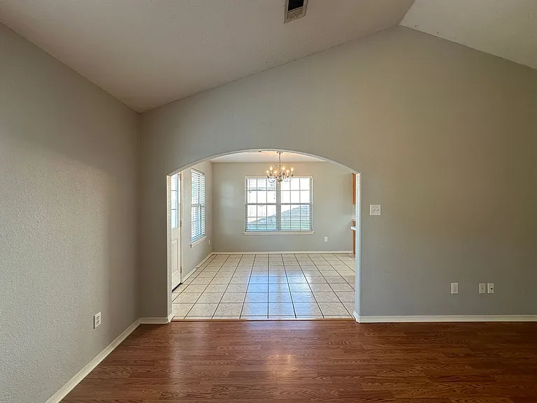 609 Apple Valley Dr — Photo 7