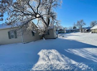 309 W 1st St, Kimball, SD 57355