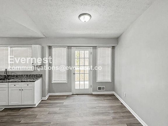 5th image of 800 Cedar Lake Dr SE