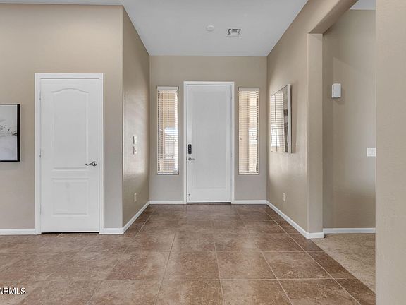 5th image of 3768 E ESPLANADE Avenue