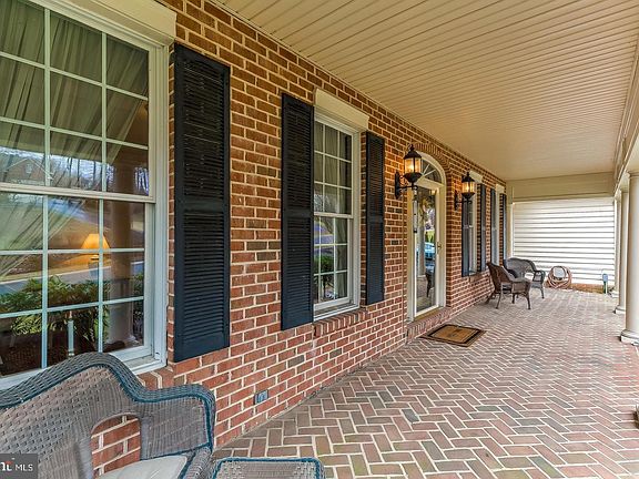 4th image of 511 Cedar Hill Ct