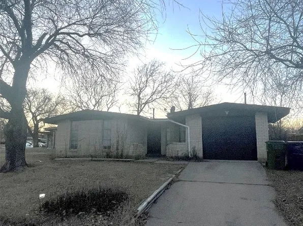 537 Henderson Cir, Garland, TX 75040