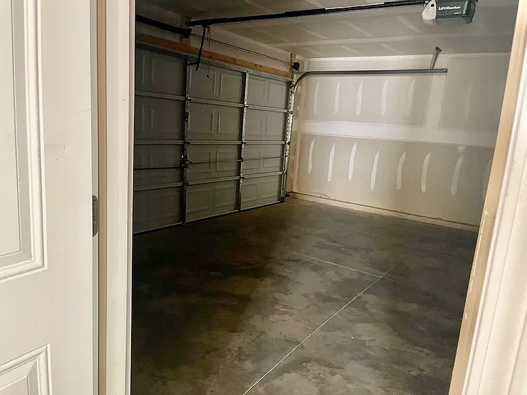 948 Brentwood Park Ln — Photo 45