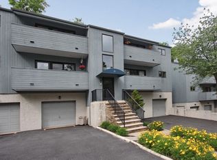 25 Espy Rd APT B2, Caldwell, NJ 07006