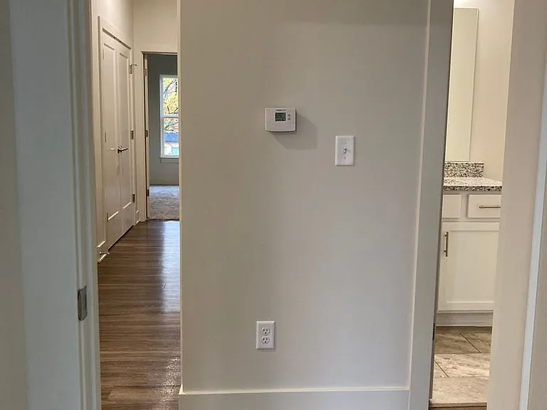 312 Lincoln St — Photo 46