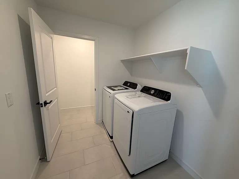 8015 W Royal Palm Rd — Photo 27