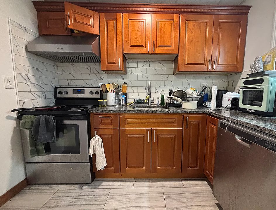 1st image of 33 Jefferson St #1A