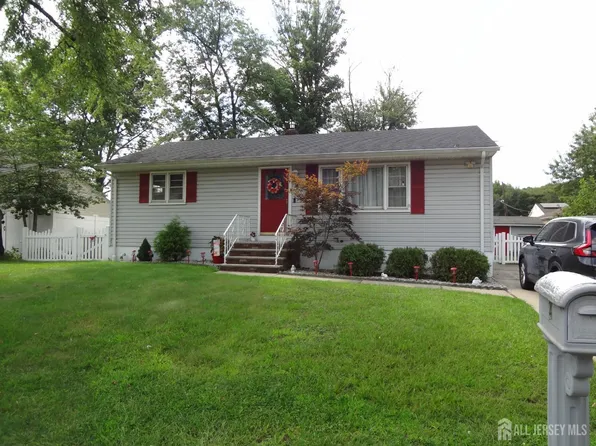 4 Wilbur Ter, Sayreville, NJ 08872