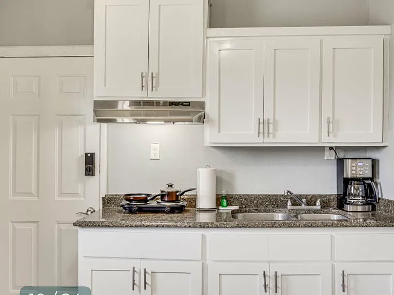 2710 Wyoming Ave #C — Photo 2