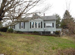 117 Wayside Dr, Weyers Cave, VA 24486