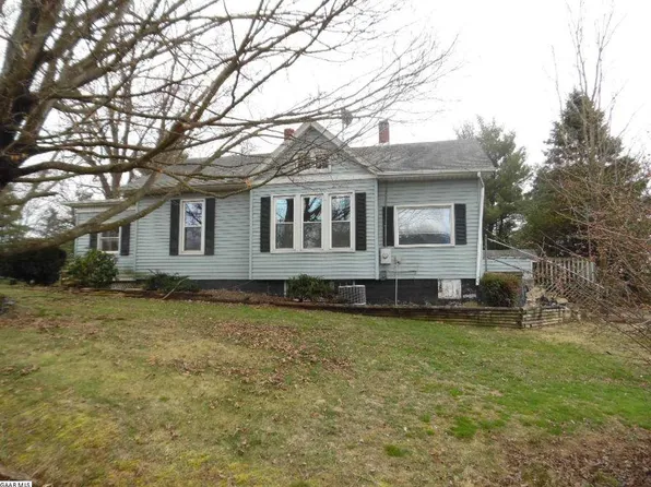 117 Wayside Dr, Weyers Cave, VA 24486