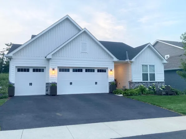 7053 Pearl Dr, Chanhassen, MN 55317