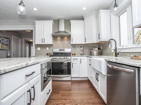 4th image of 4 Ironwood Ln