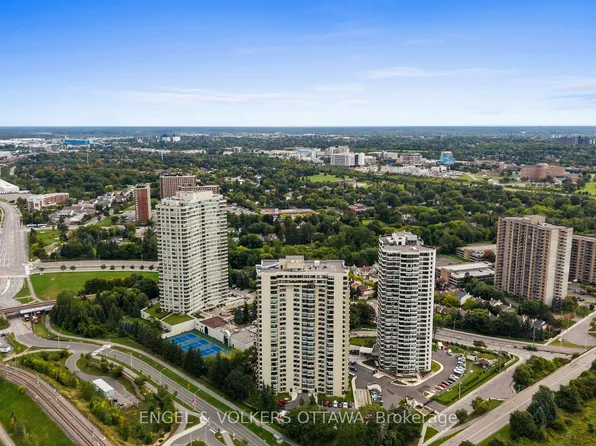 1500 Riverside Dr Unit 1905, Ottawa, ON K1G 4J4