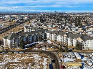 1717 60th St SE #322, Calgary, AB T2A7Y7