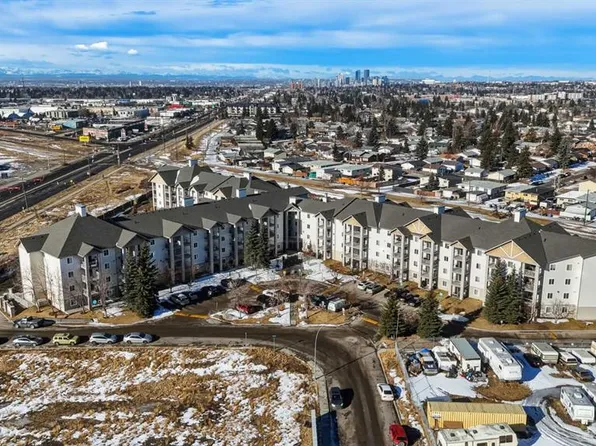 1717 60th St SE #322, Calgary, AB T2A 7Y7