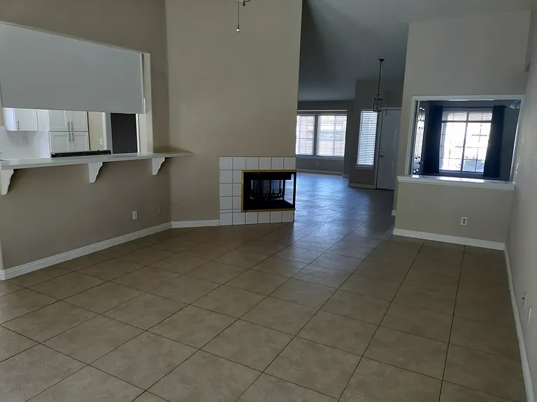 2614 Sycamore Ln — Photo 5