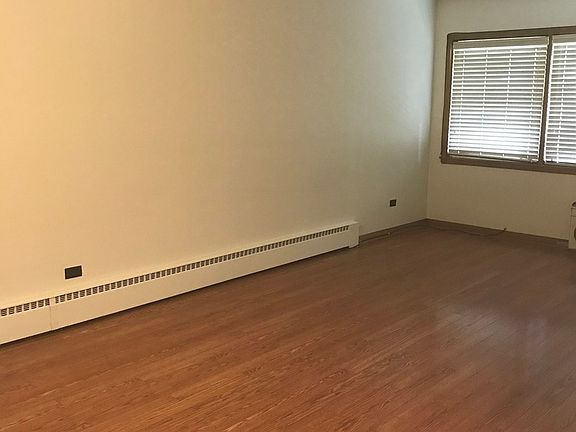 2nd image of 1005 N Harlem Ave APT B