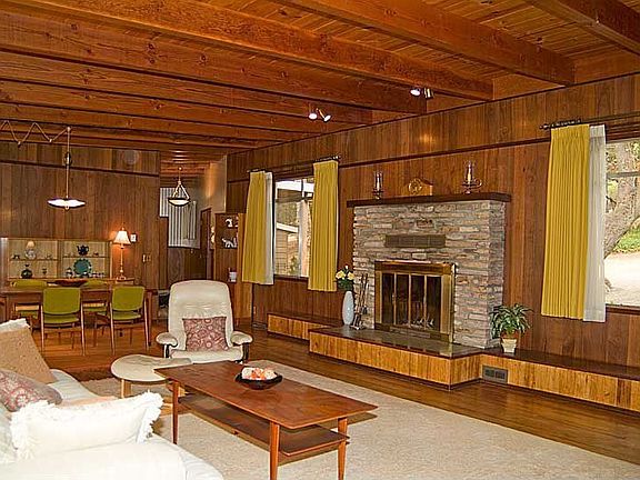 Spacious living room