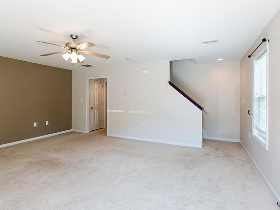 2nd image of 110 Aaron Pl APT 306