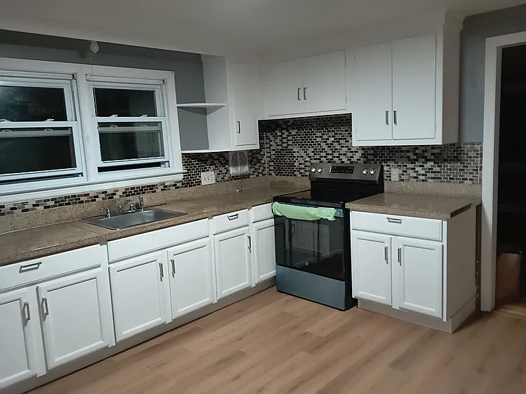 306 Salem St #1 — Photo 3