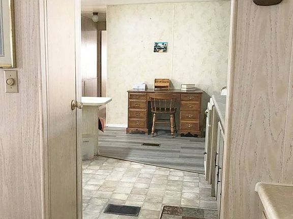 5th image of 3150 NE 36th Ave #222