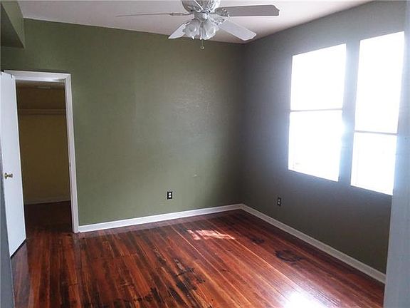 5th image of 4425 Eden St