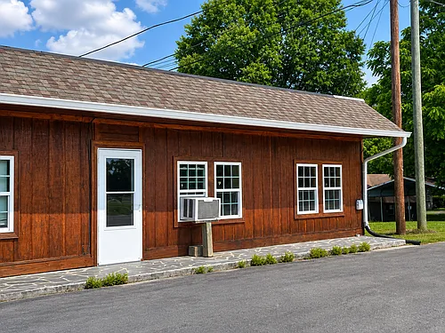 1656 Old Highway 27 #B-1 Photo 1