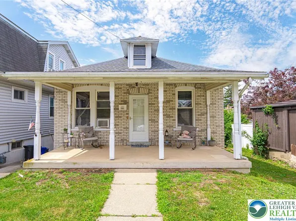 1202 Wiley St, Fountain Hill, PA 18015