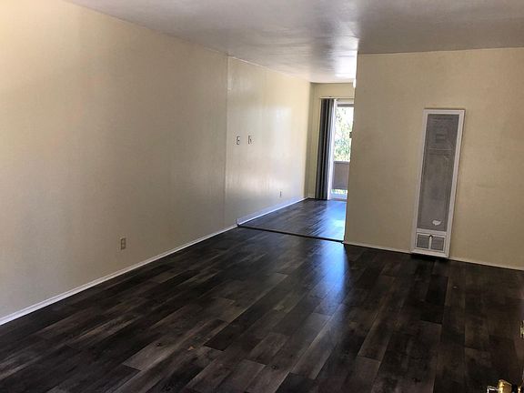 3rd image of 5411 Morrow Dr #H