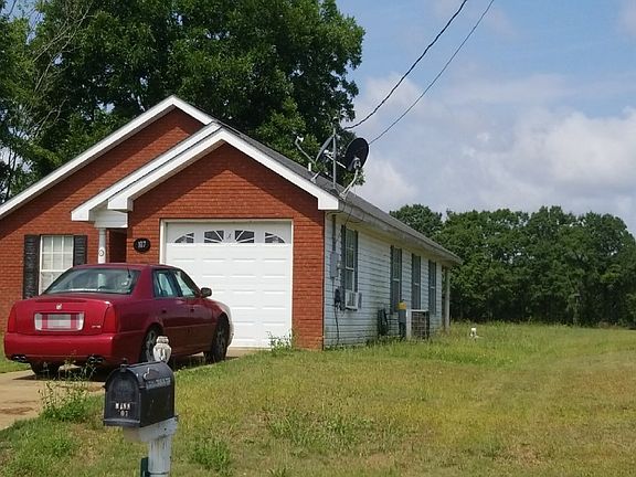 2nd image of 107 Magnolia St