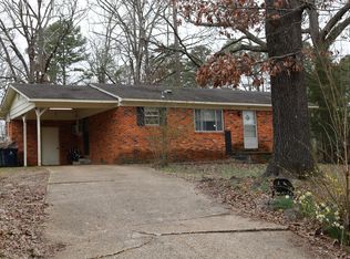 204 E Franks Rd, Booneville, MS 38829