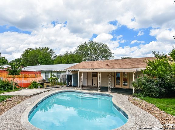5th image of 5226 Village Row