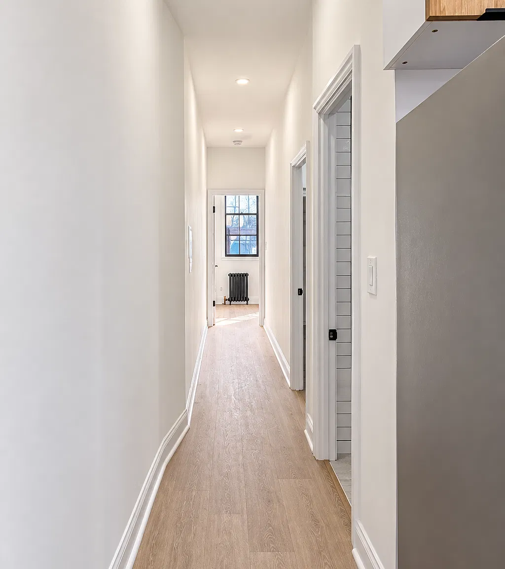 114 East 1st Street — Photo 4