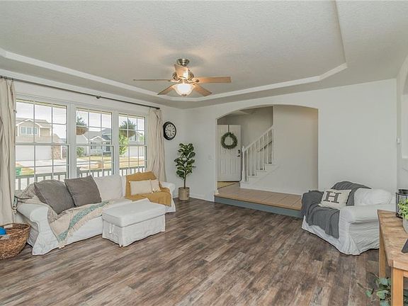 4th image of 801 14th St SE