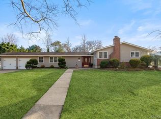 11 Cedar Crest Drive, Dix Hills, NY 11746